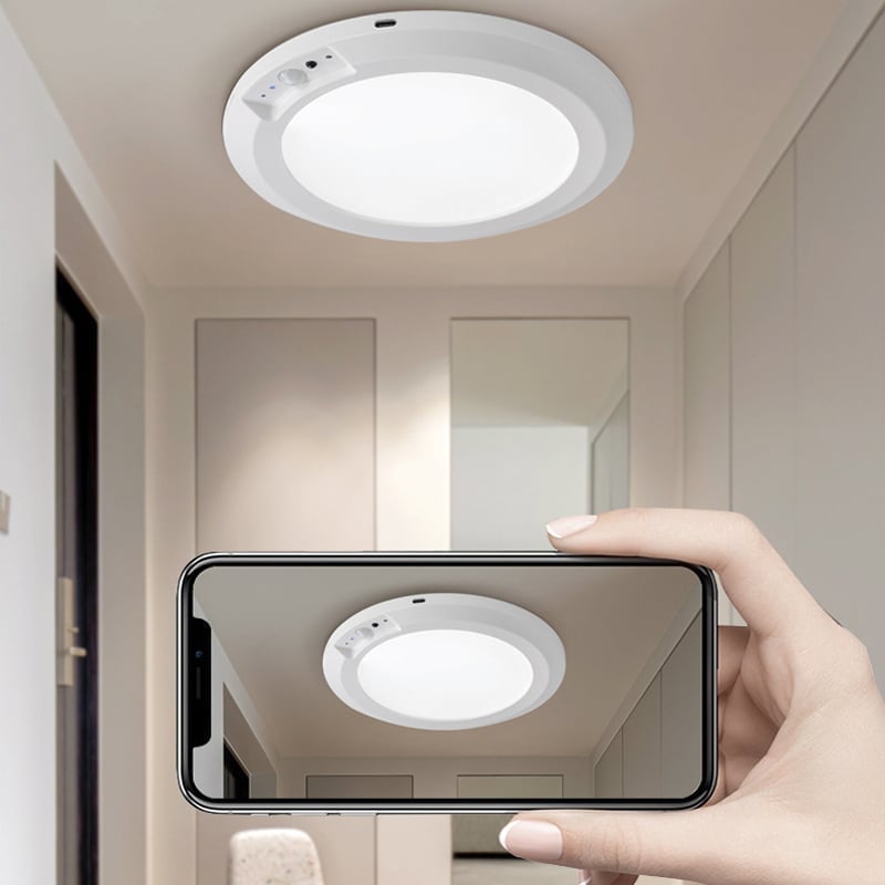 Loftlampe med bevægelsessensor