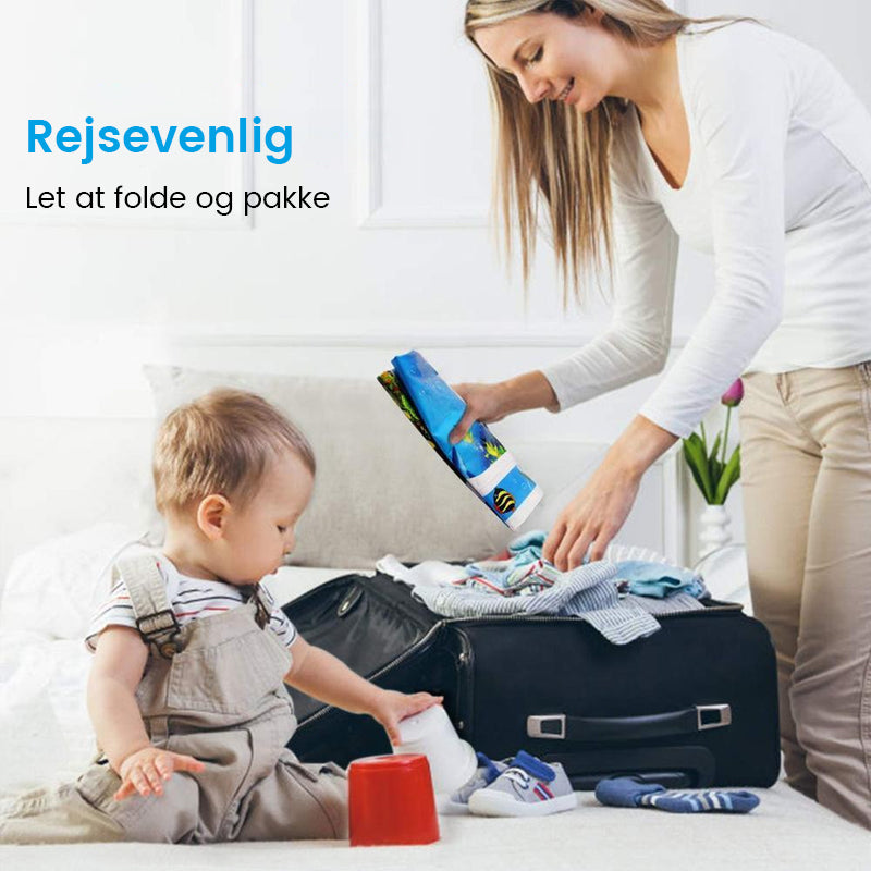 Oppustelig vandmåtte til spædbørn