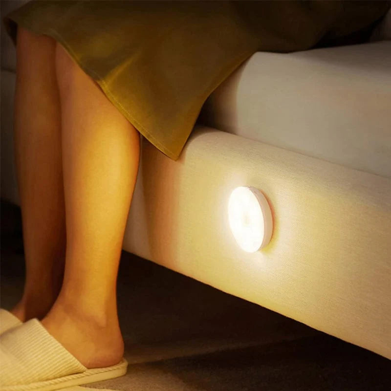 LED lampe med intelligent bevægelsessensor