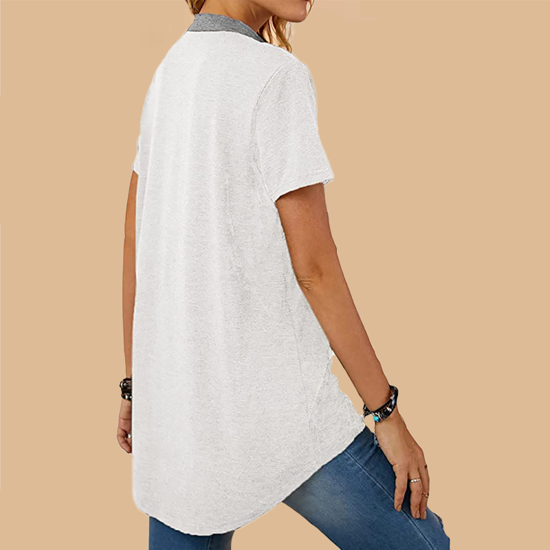 T-shirt med lomme og knapper