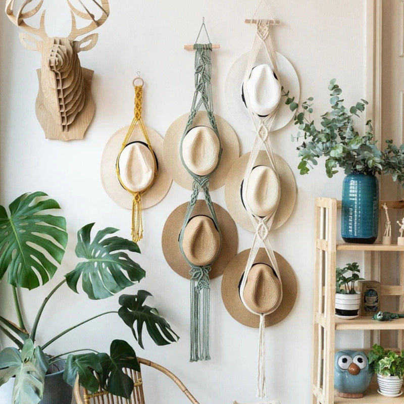 Dekorative håndlavede vægbeslag til hatte i BoHo-stil